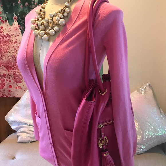 🌸🌸🌸 SOLD 🌸🌸🌸. J.Crew classic cardigan 100 % merino wool pink 🌸 - Picture 1 of 6